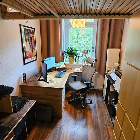 Guenstige Wochenunterkunft Fuer Schueler, Studenten Und Berufstaetige ホームステイ