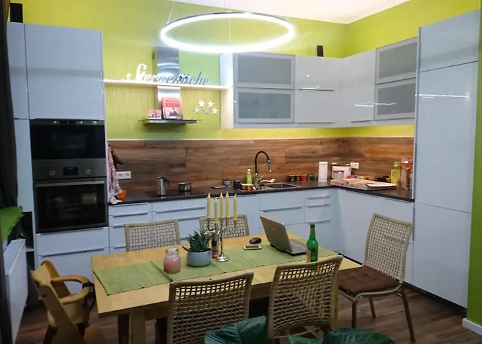 Guenstige Wochenunterkunft Fuer Schueler, Studenten Und Berufstaetige ケムニッツ