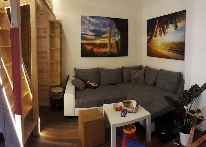 Guenstige Wochenunterkunft Fuer Schueler, Studenten Und Berufstaetige * ケムニッツ