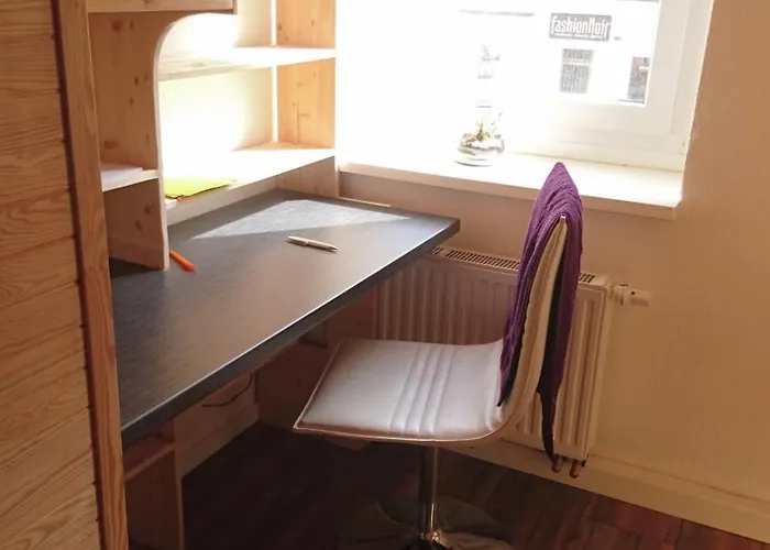 Guenstige Wochenunterkunft Fuer Schueler, Studenten Und Berufstaetige ホームステイ *